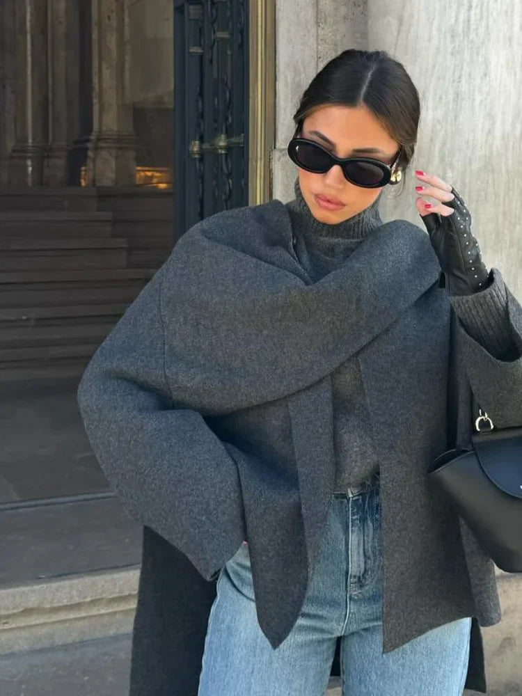 Mina™-kappa: Överdimensionerad elegans för en bestämd stil