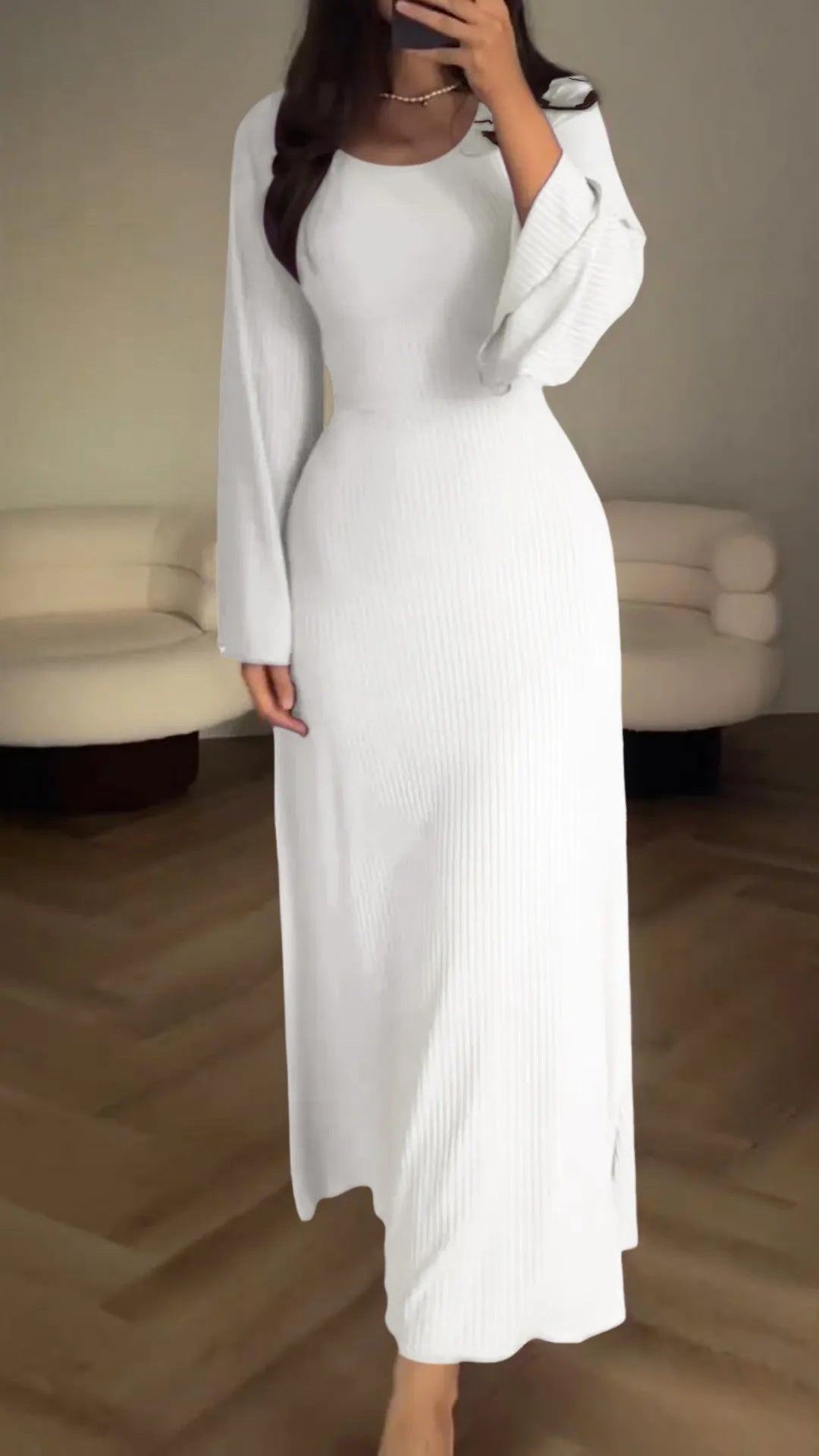 Robe élégante en maille à taille nouée